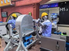 <b>上海电气通过自从开辟人形和泛人器人</b>